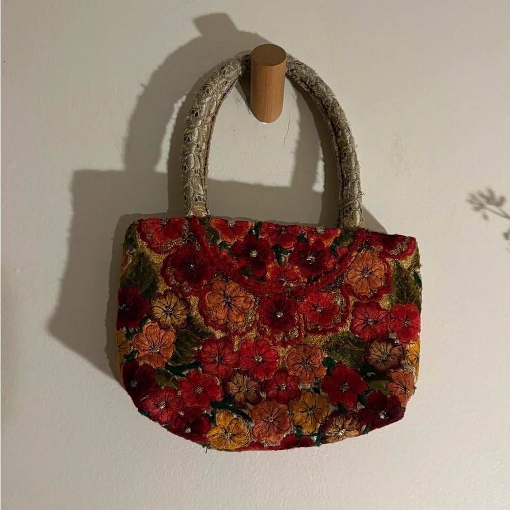 Vintage 1970s Embroidered Floral Tapestry Bag | Boho Cottagecore